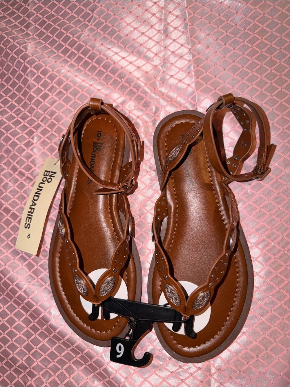 No Boundaries Women's Brown T-Strap Ankle Buckle Sandals